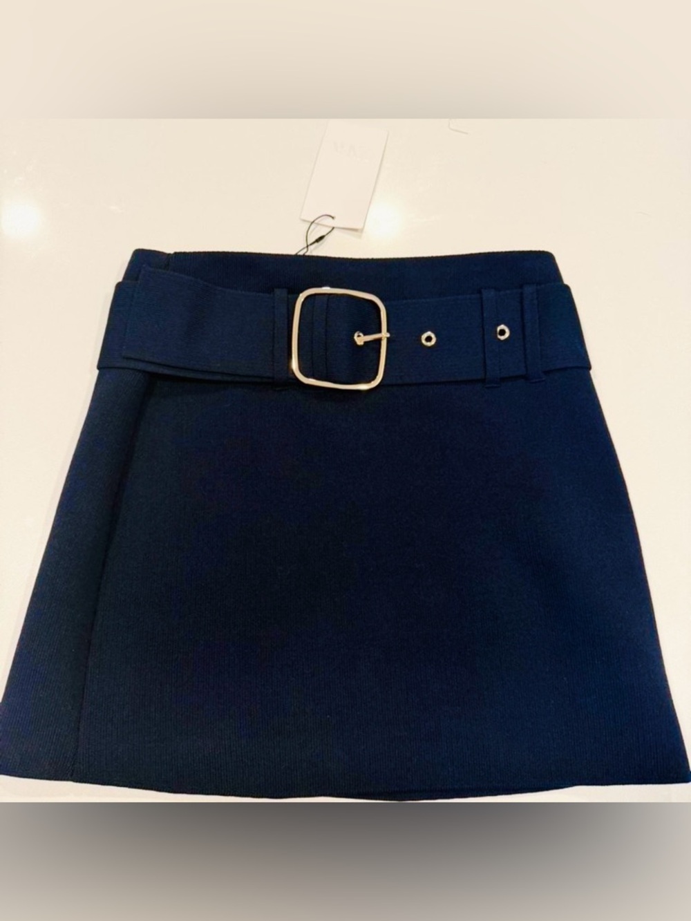 NEW ZARA women mini knit navy blue skirt with gold buckle belt, size S